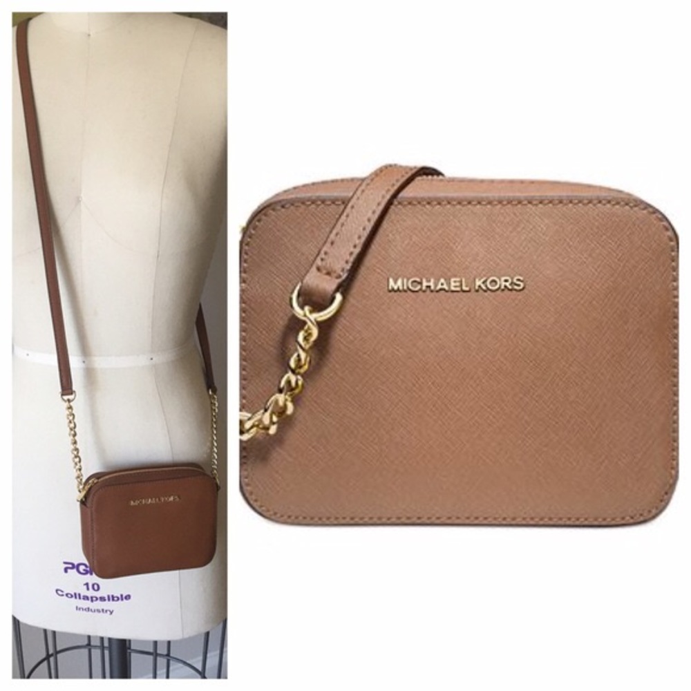 Michael Kors Jet Set crossbody bag